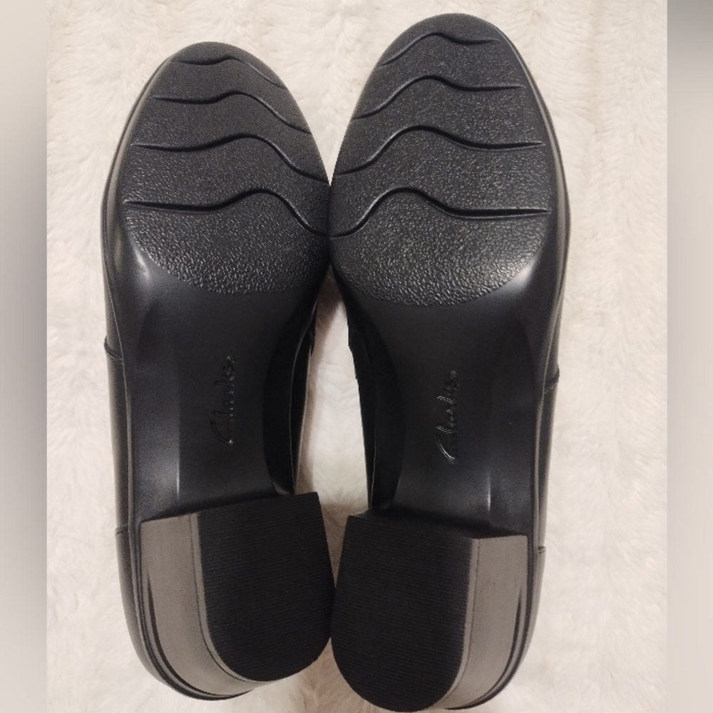 Clarks Emslie Willa Black Leather Booties Shoes 8.5 - Picture 6 of 6